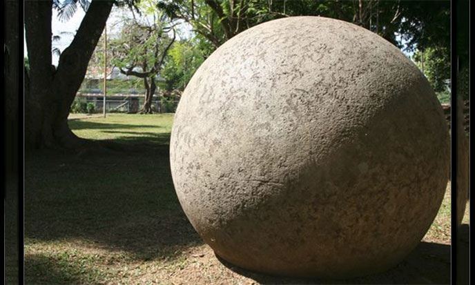 sphere-de-pierre-costarica-688po