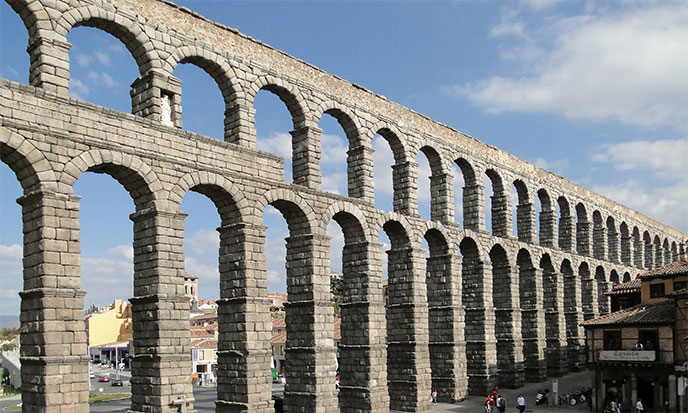 acqueduc-romain-688po